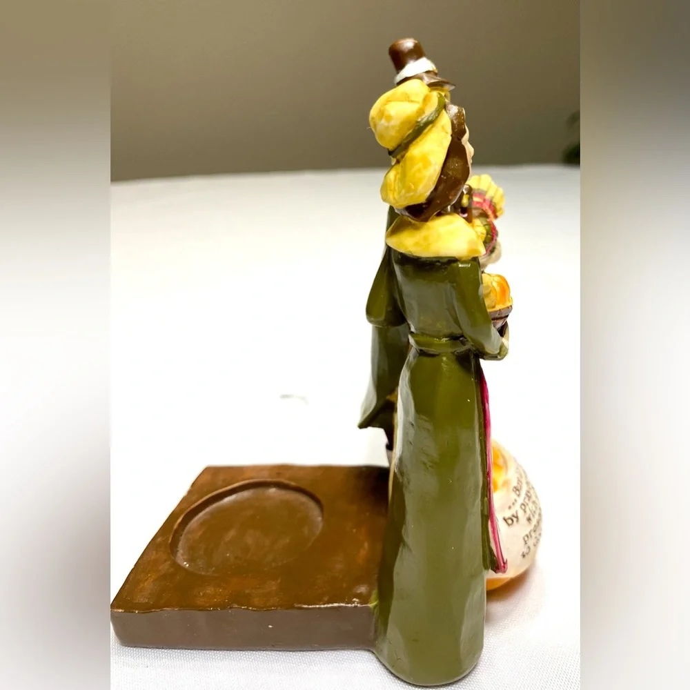 Faith at Home Harvest Pilgrim Couple Resin Decorative Tabletop Figurine
